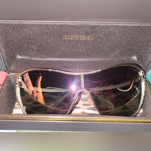 Roberto Cavalli Sunglasses - Picture 3 of 10